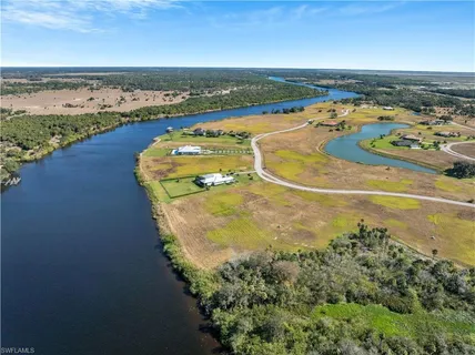 a view of a tennis court