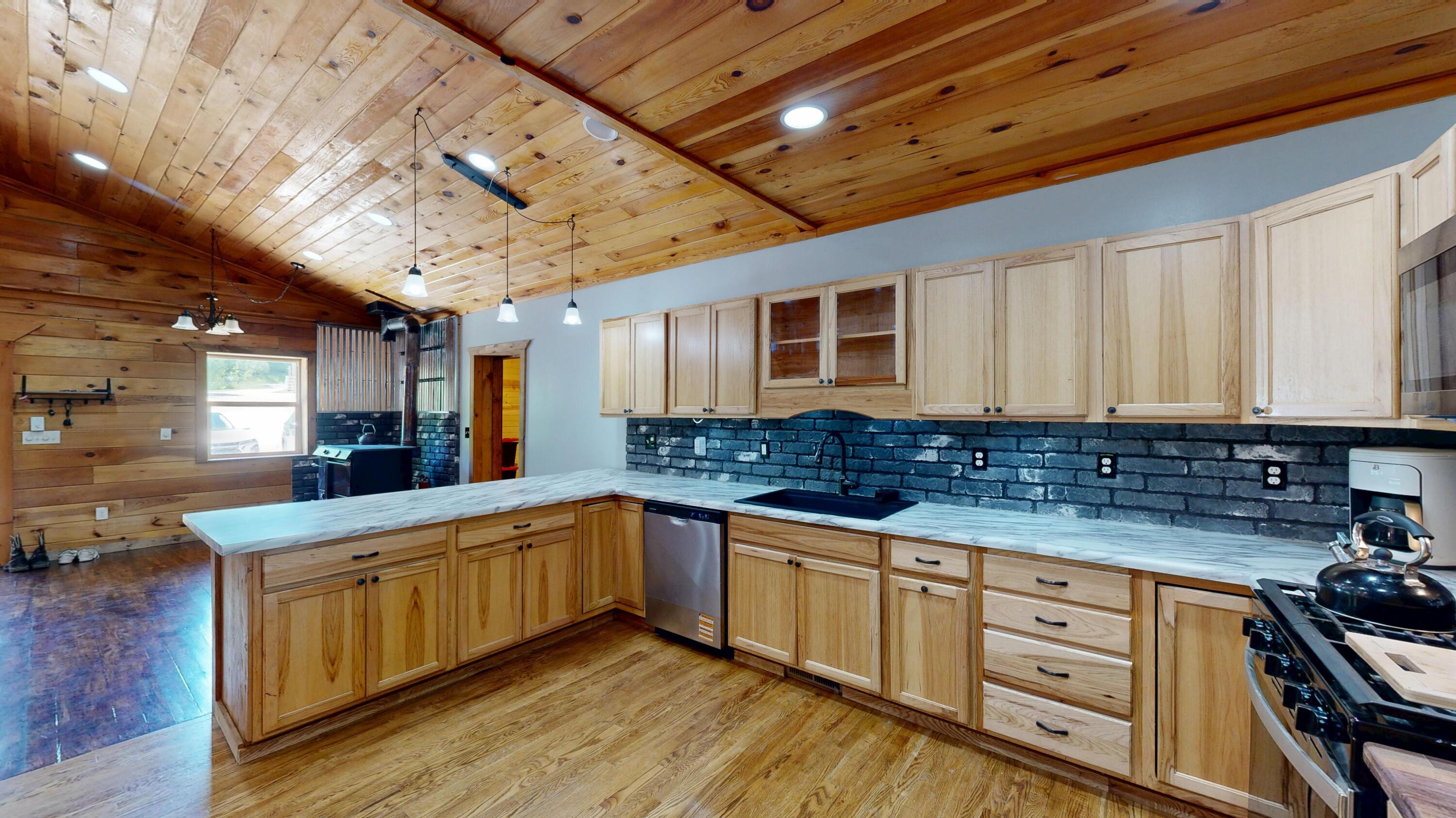 21376 Noble Avenue Sheldon, WI 54651 - Photo 9 of 85 Kitchen