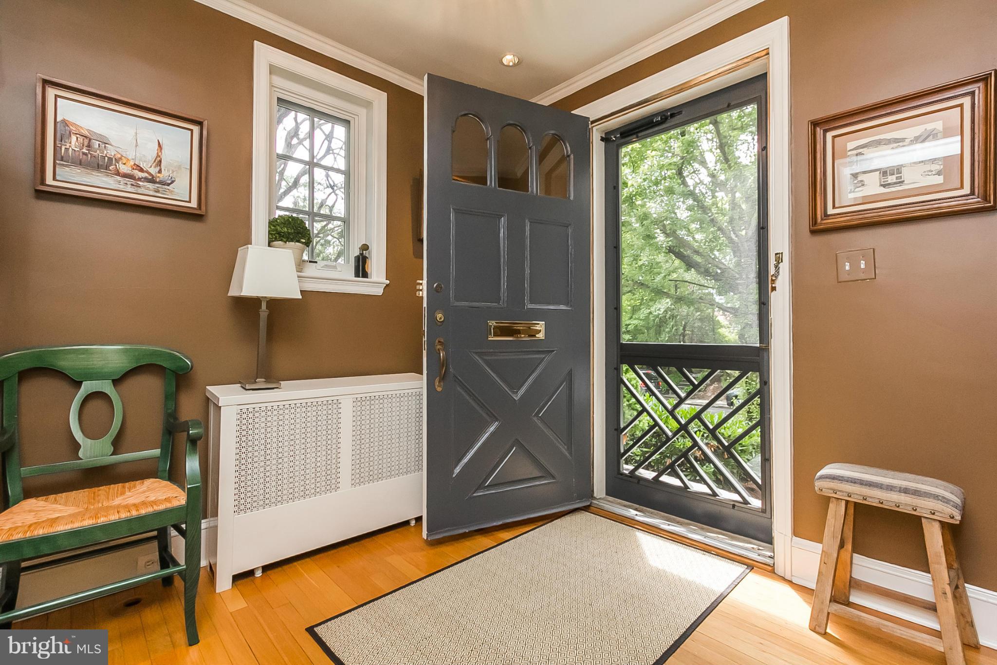 116 Upnor Road Baltimore, MD 21212 - Photo 2 of 26 Foyer