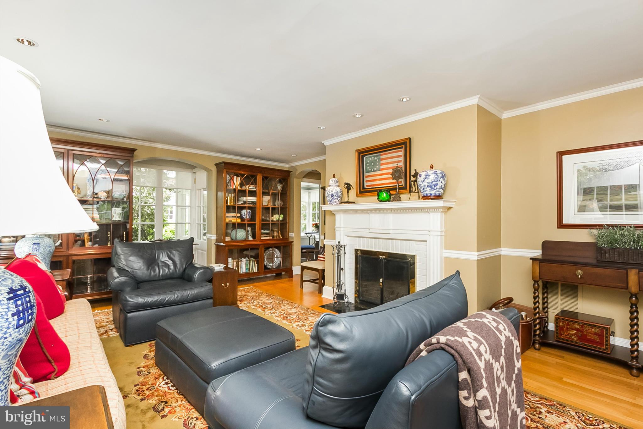 116 Upnor Road Baltimore, MD 21212 - Photo 3 of 26 Living Room