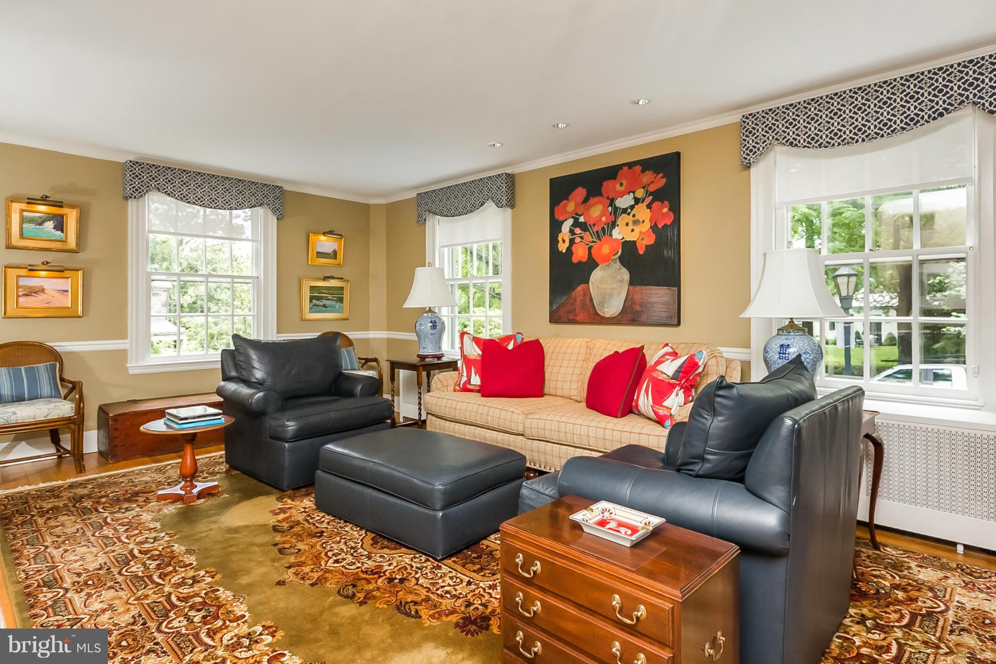 116 Upnor Road Baltimore, MD 21212 - Photo 4 of 26 Living Room