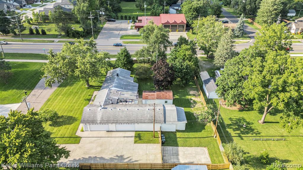 3021 Avon Manor Road Rochester Hills, MI 48307 - Photo 32 of 36