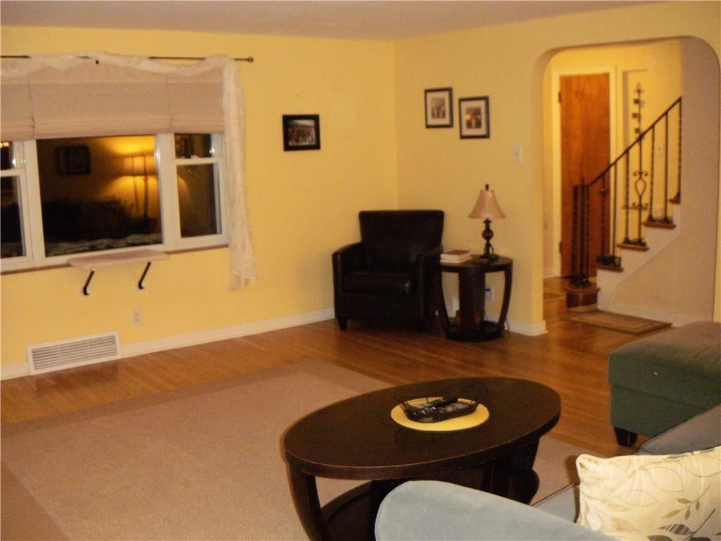 3625 Watchill Road Munhall, PA 15120 - Photo 5 of 13 Living room