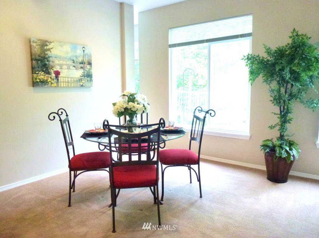 21624 9th Avenue Southeast, Unit D107 Bothell, WA 98021 - Photo 4 of 15 Gallery Image 4