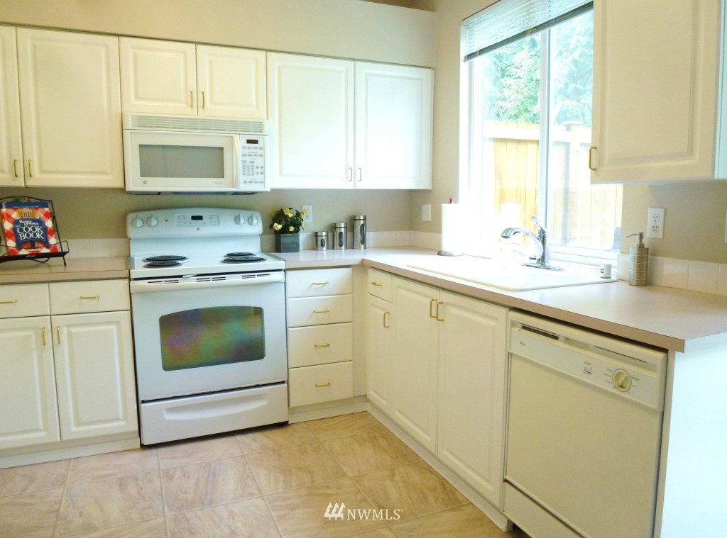 21624 9th Avenue Southeast, Unit D107 Bothell, WA 98021 - Photo 6 of 15 Gallery Image 6