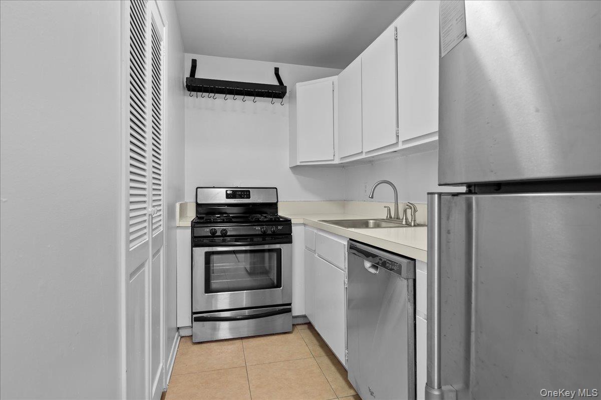 2241 Palmer Avenue, Unit 2P New Rochelle, NY 10801 - Photo 13 of 18