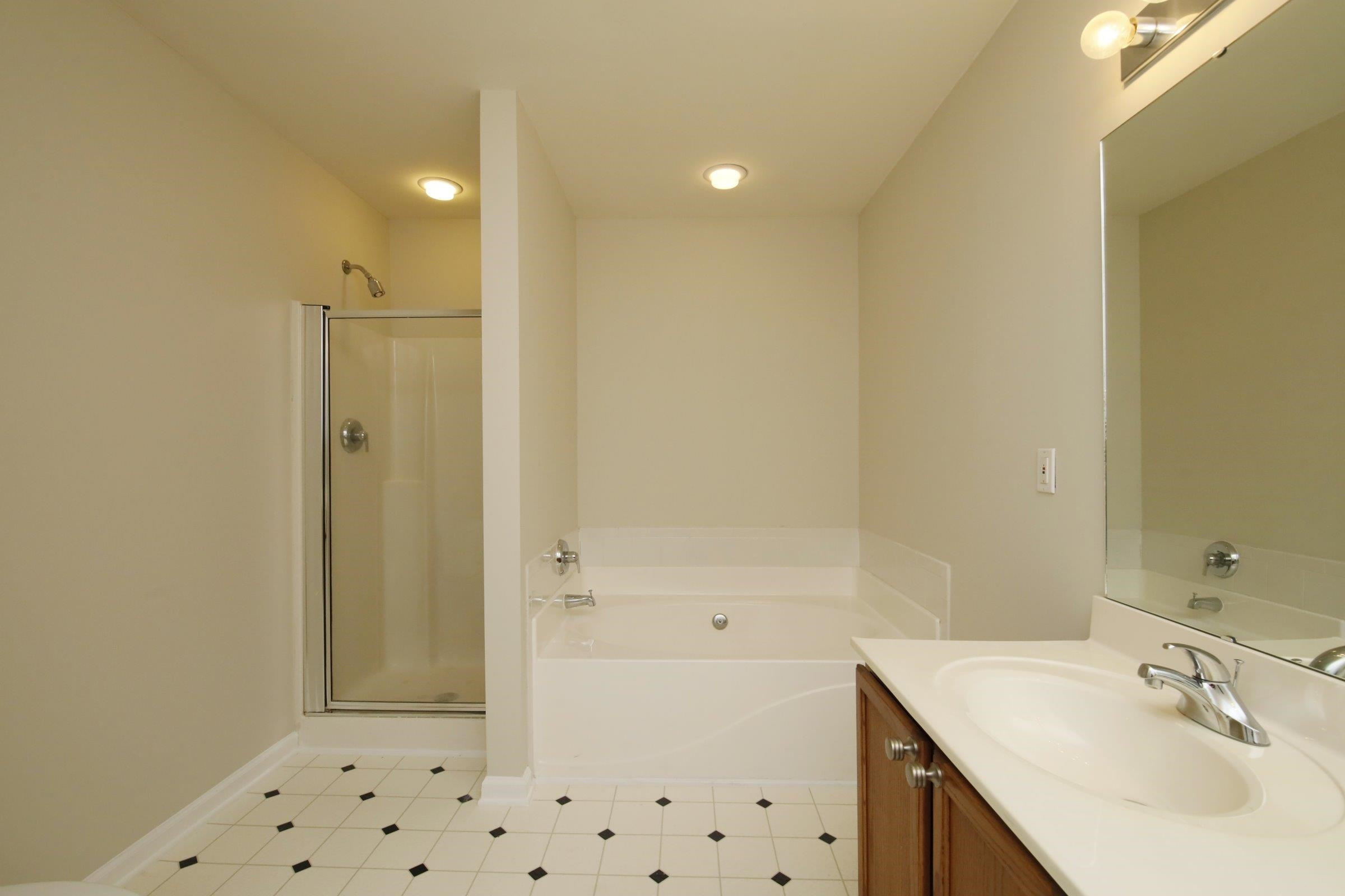 5633 Slide Rock Lane Raleigh, NC 27613 - Photo 21 of 32 Primary Bathroom