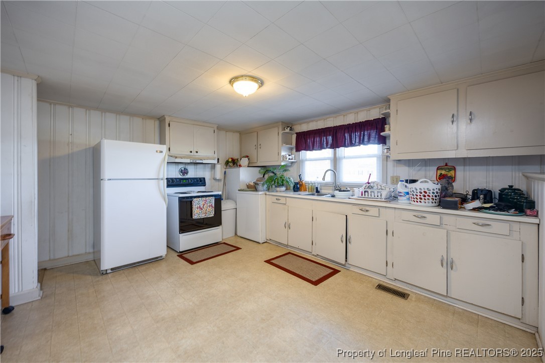 2907 Sivertsen Road Autryville, NC 28318 - Photo 9 of 23