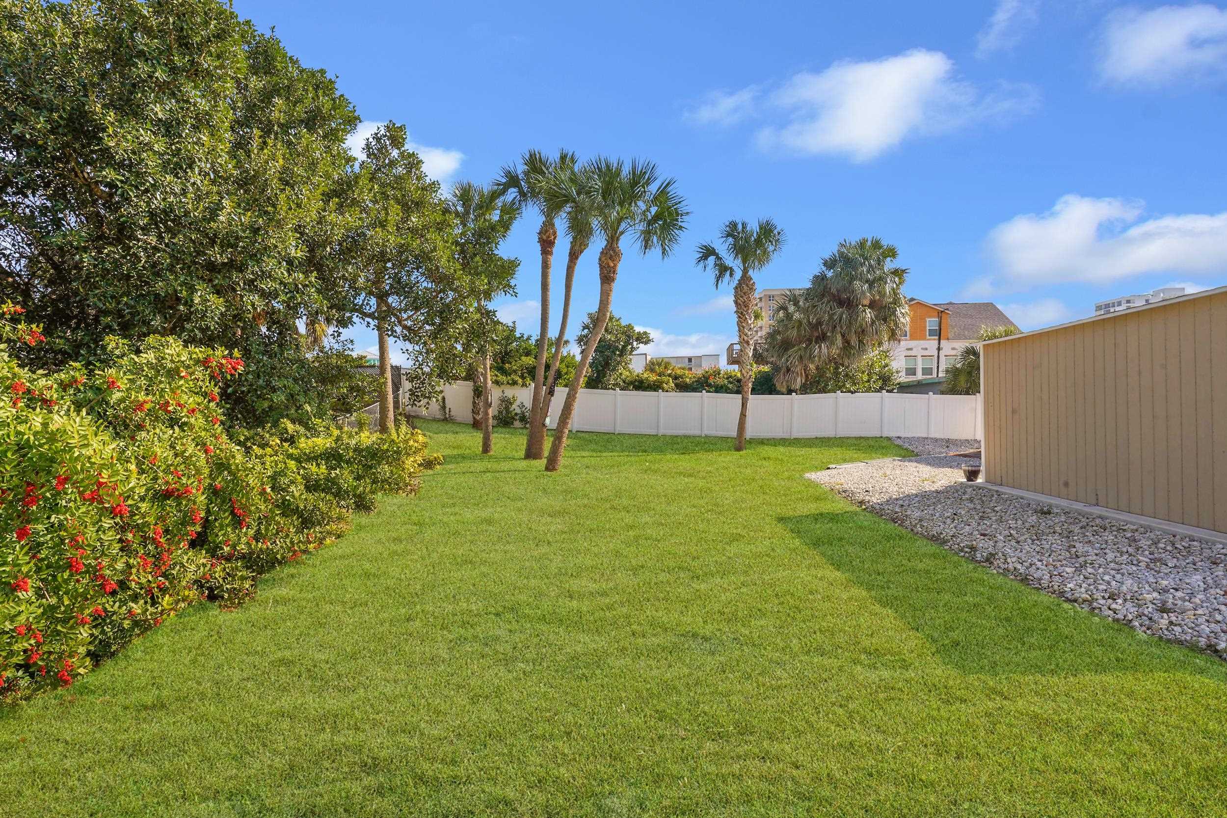 121 Harrison Road Daytona Beach, FL 32118 - Photo 36 of 48 a view of yard with entertaining space