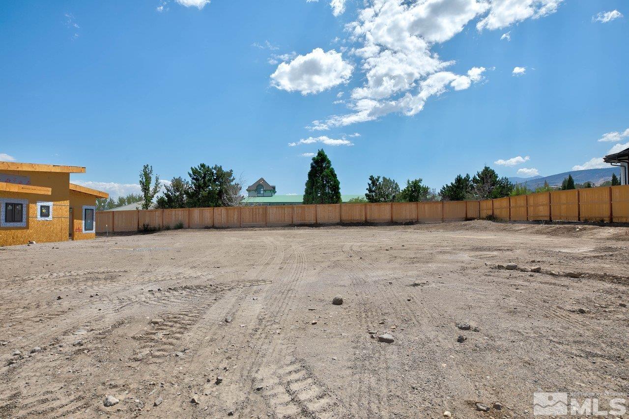 726 Canter, Unit 10 Reno, NV 89511 - Photo 4 of 15 a view of a backyard