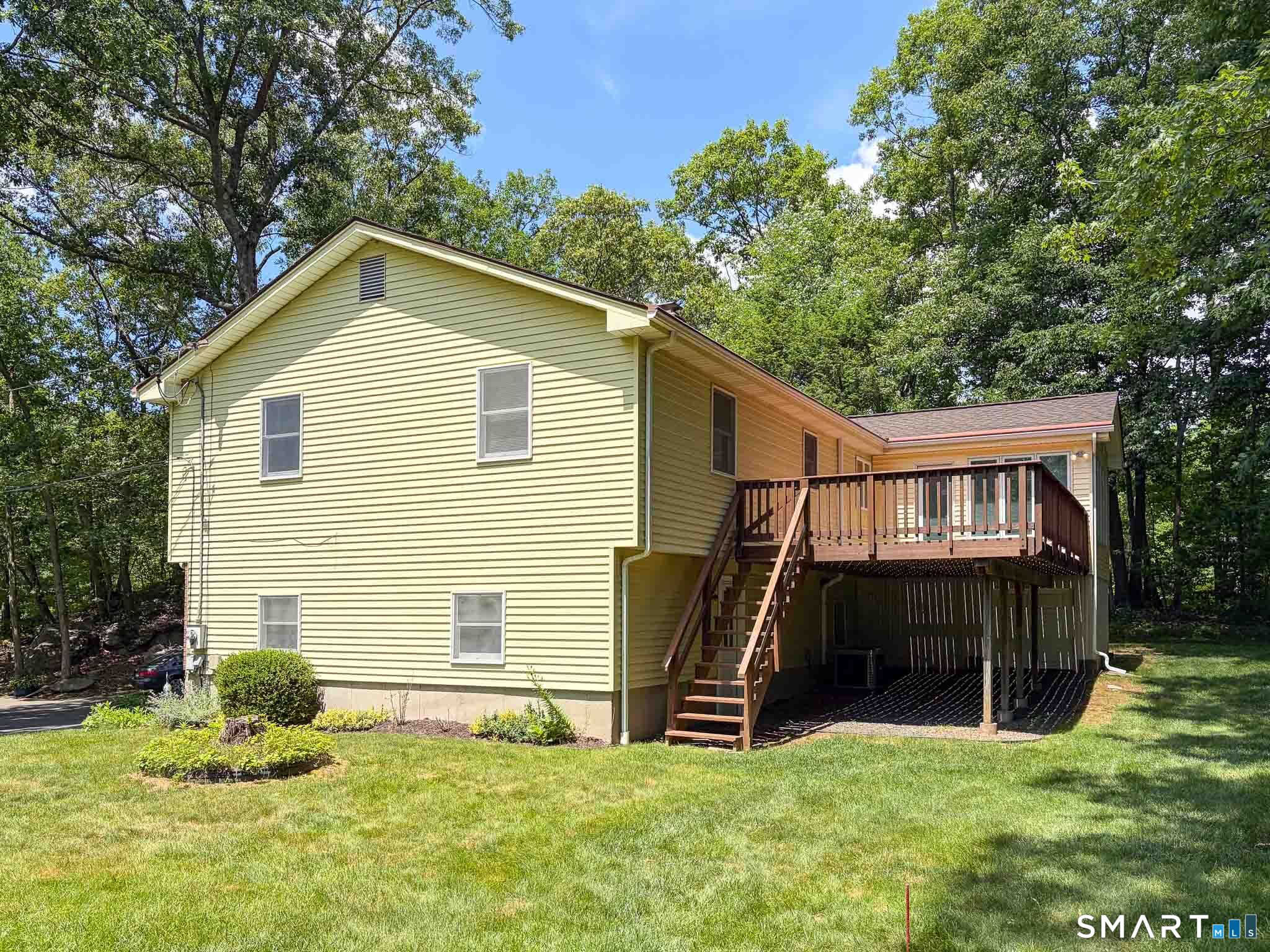 1258 Saybrook Road Middletown, CT 06457 - Photo 29 of 40