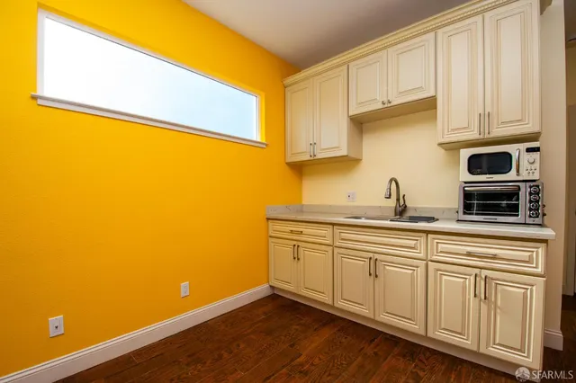 $3,995 | 40 Encina Avenue, Monterey, CA 93940