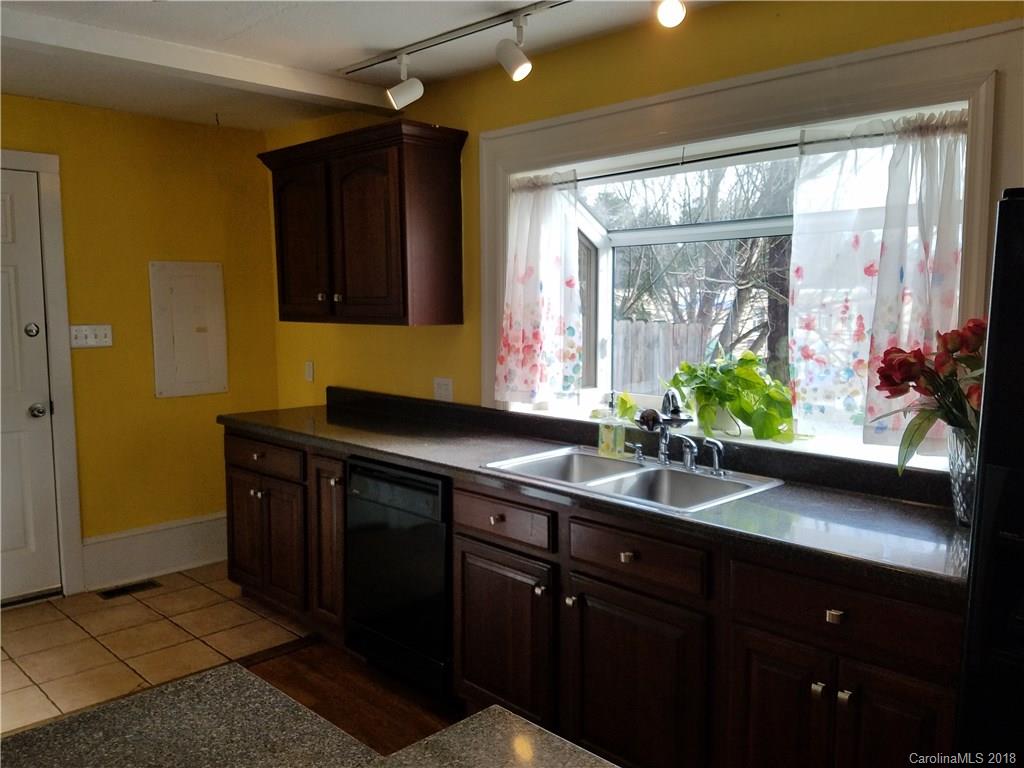 52 Ridgelawn Road Asheville, NC 28806 - Photo 9 of 24 Gallery Image 9