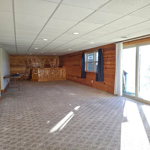 a view of a livingroom with furniture