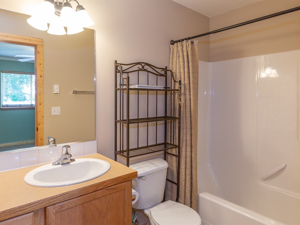 6510 Chumani Road Cheney, WA 99004 - Photo 11 of 20