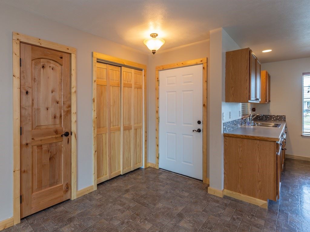 6510 Chumani Road Cheney, WA 99004 - Photo 3 of 20