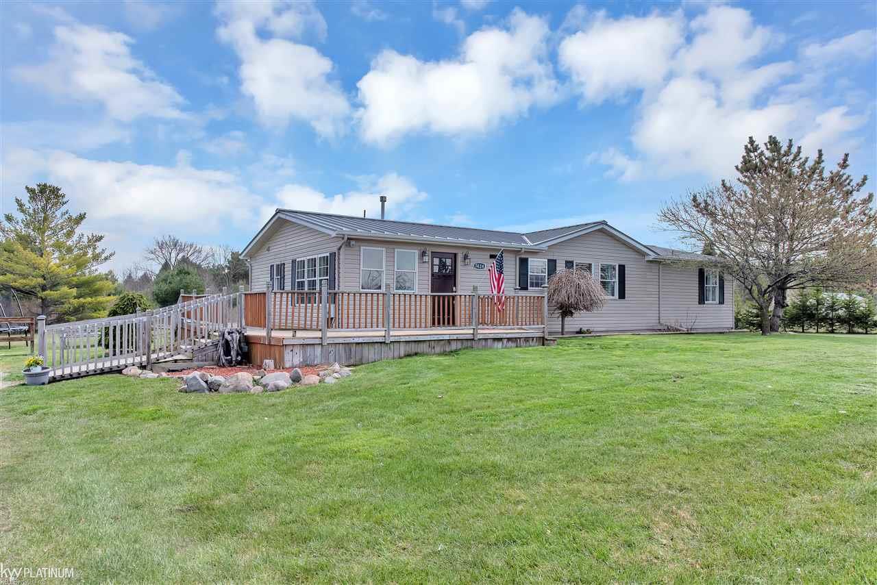 7424 Gibbons Road Jeddo, MI 48032 - Photo 1 of 36