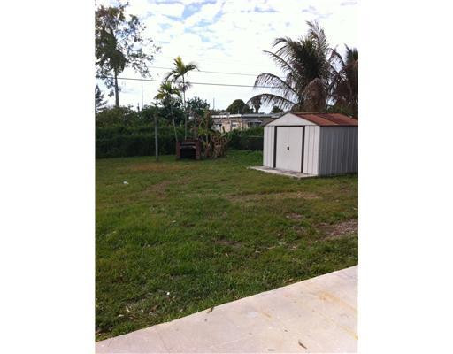 42 Virginia Road Miramar, FL 33023 - Photo 13 of 13 Yard/Garden