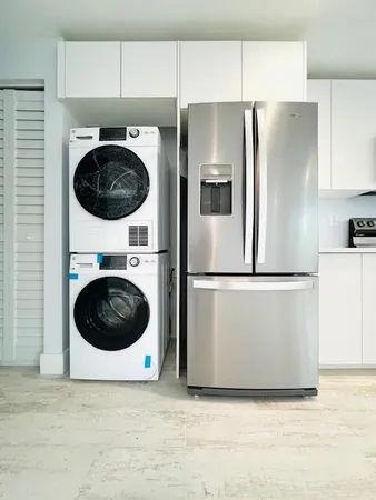 $2,500 | 206 Southeast 1st Avenue, Unit 8, Delray Beach, FL 33444