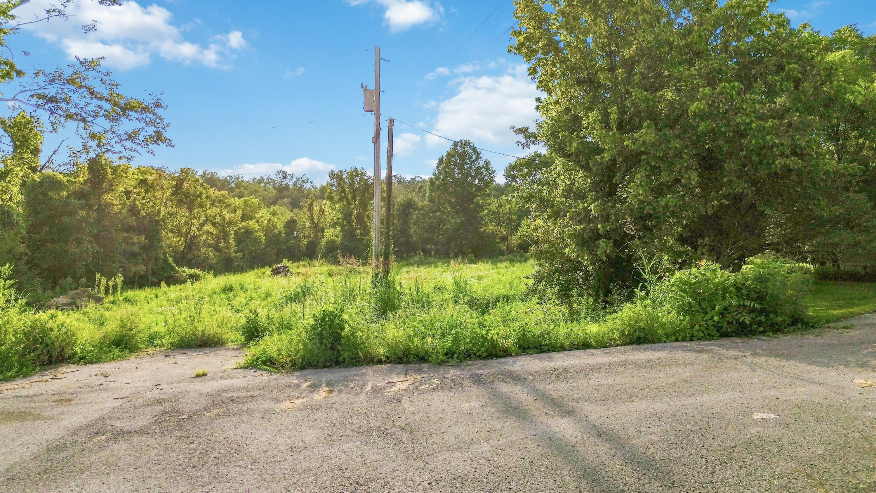 729 Richmond Road North Berea, KY 40403 - Photo 2 of 21 015