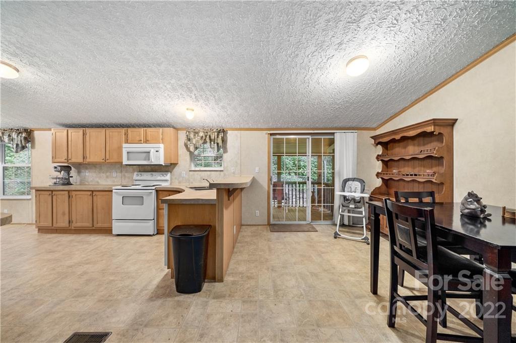 286 Woodfin Road Sylva, NC 28779 - Photo 18 of 31 Gallery Image 18