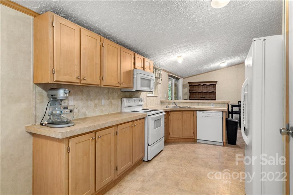 286 Woodfin Road Sylva, NC 28779 - Photo 23 of 31 Gallery Image 23