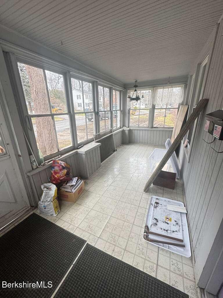 64 King Street Pittsfield, MA 01201 - Photo 9 of 26 Front Porch