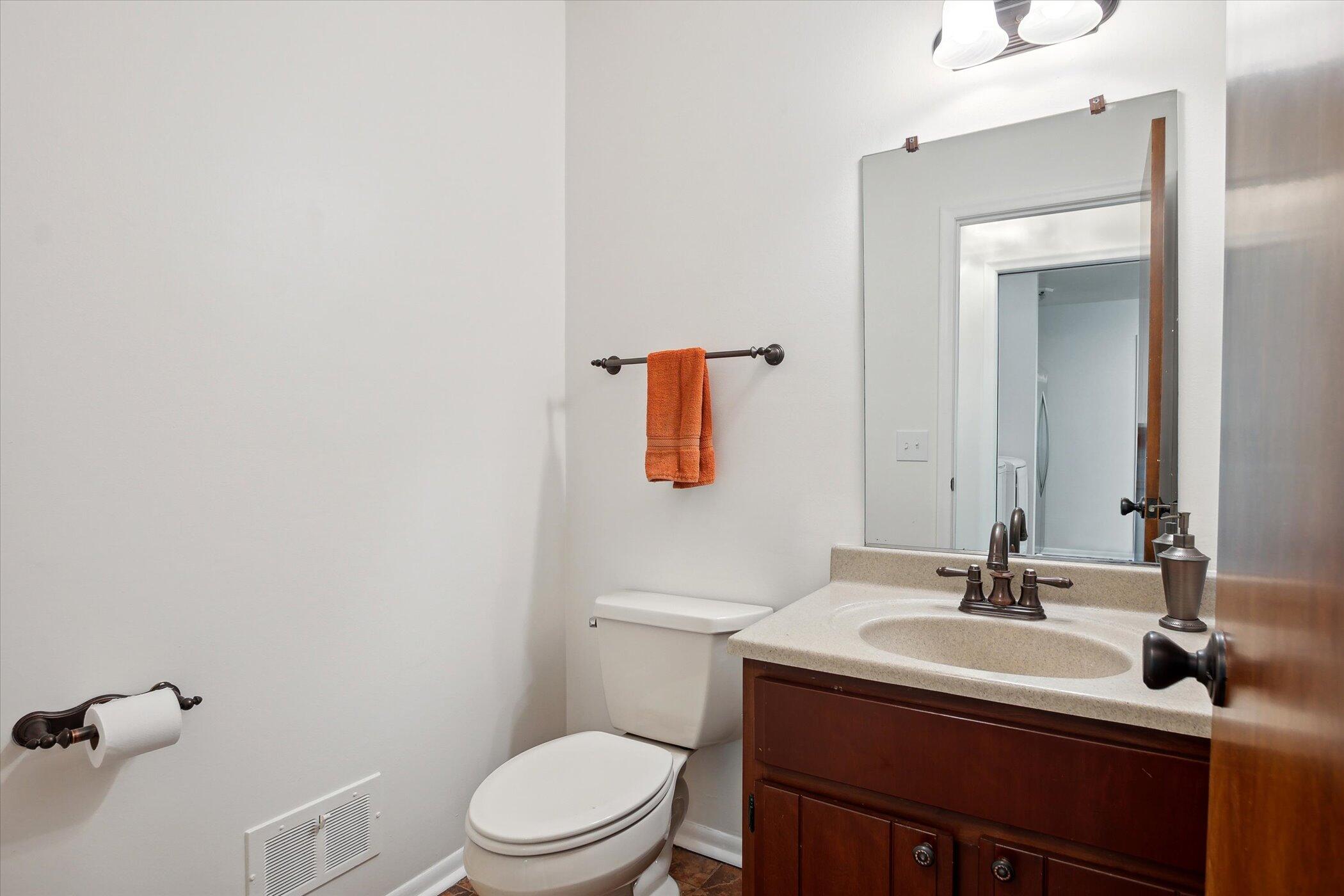 3040 East Schafer Road Howell, MI 48843 - Photo 15 of 41 40-3040-E-Schafer-Rd-WindowStill-10