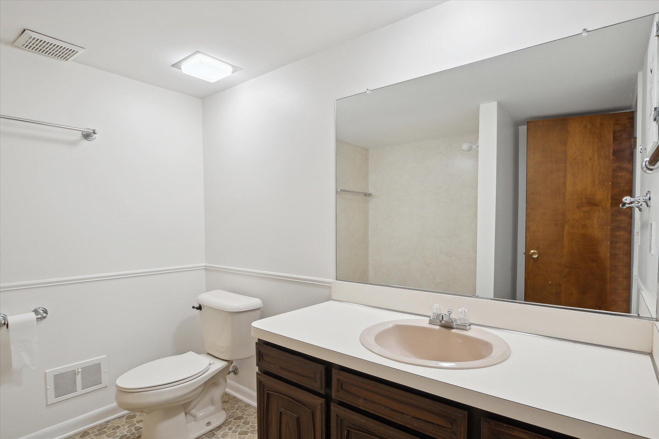 3040 East Schafer Road Howell, MI 48843 - Photo 28 of 41 28-3040-E-Schafer-Rd-WindowStill-33