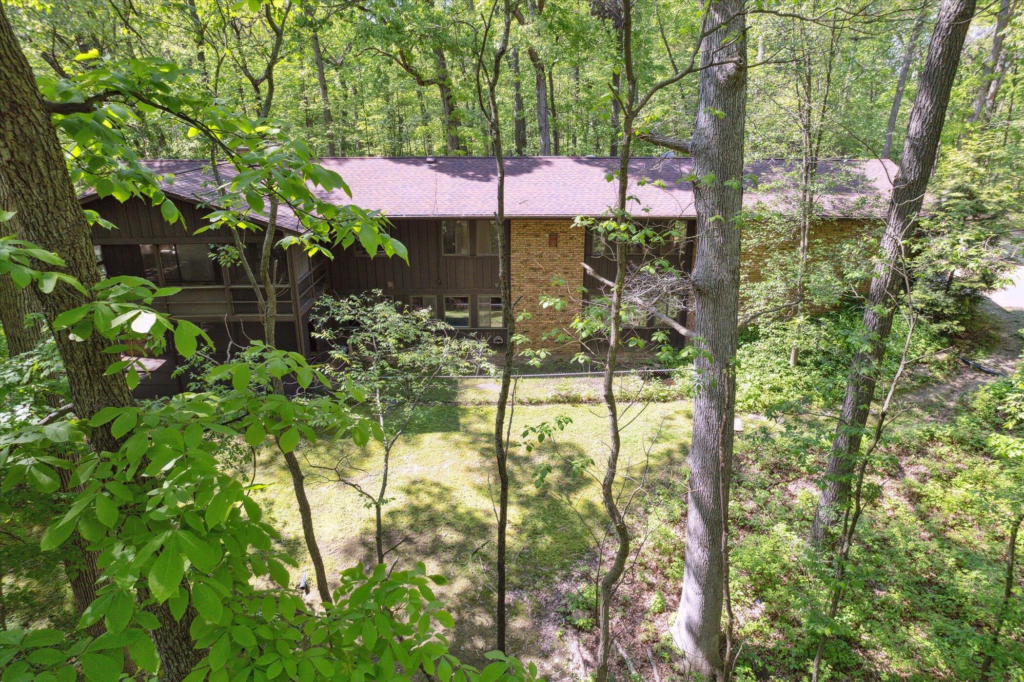 3040 East Schafer Road Howell, MI 48843 - Photo 36 of 41 62-3040-E-Schafer-Rd-WindowStill-61