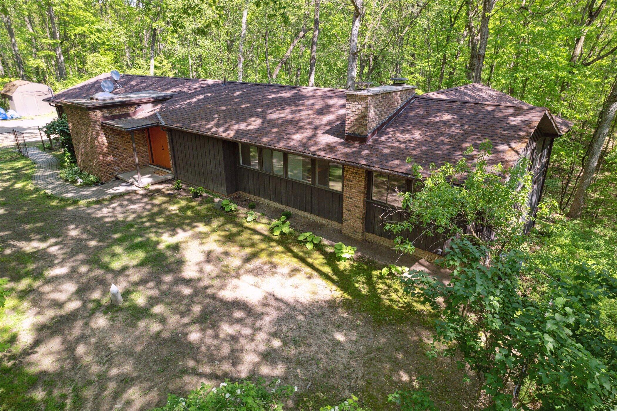 3040 East Schafer Road Howell, MI 48843 - Photo 37 of 41 61-3040-E-Schafer-Rd-WindowStill-60