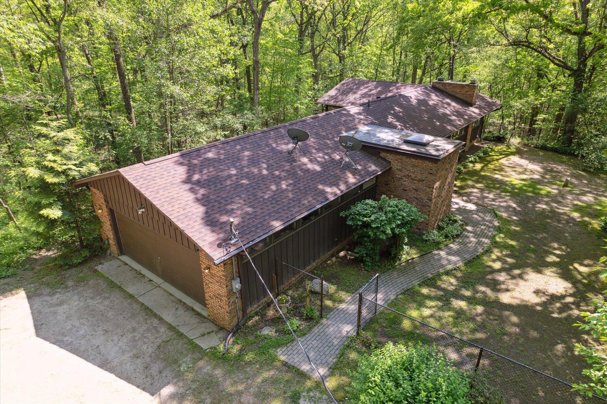 3040 East Schafer Road Howell, MI 48843 - Photo 38 of 41 59-3040-E-Schafer-Rd-WindowStill-58