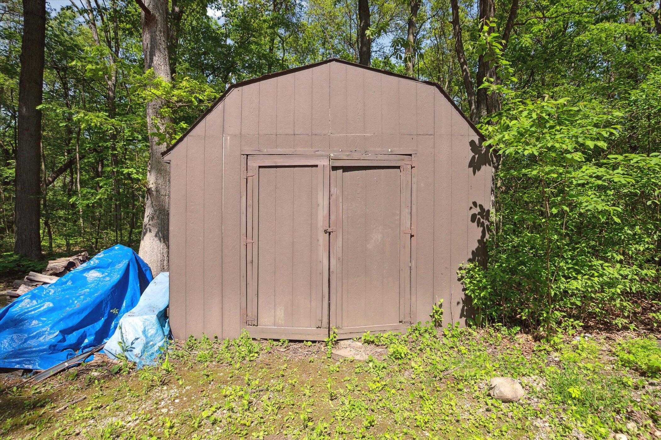 3040 East Schafer Road Howell, MI 48843 - Photo 39 of 41 58-3040-E-Schafer-Rd-WindowStill-57