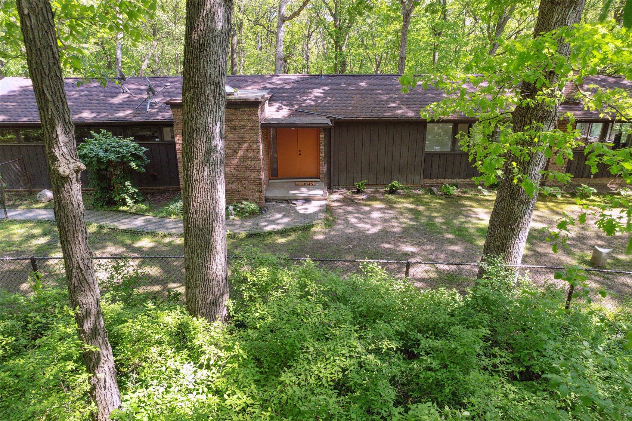 3040 East Schafer Road Howell, MI 48843 - Photo 4 of 41 60-3040-E-Schafer-Rd-WindowStill-59