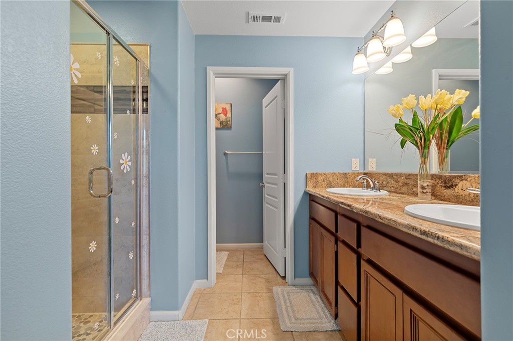 8053 Picasso Stanton, CA 90680 - Photo 8 of 58