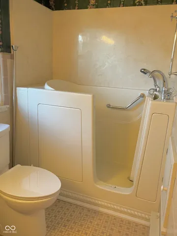 $225,000 | 802 Maplewood Avenue, Anderson, IN 46012