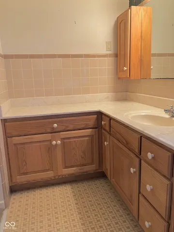 $225,000 | 802 Maplewood Avenue, Anderson, IN 46012