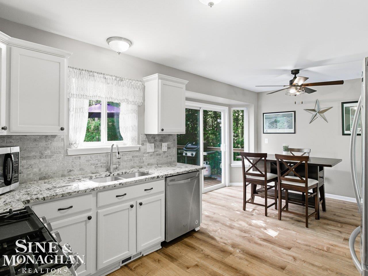 6535 Genaw Road Algonac, MI 48001 - Photo 13 of 32 50191000-fb393311-1e18-43d2-be1a-a0f271eb6c4f.JPG