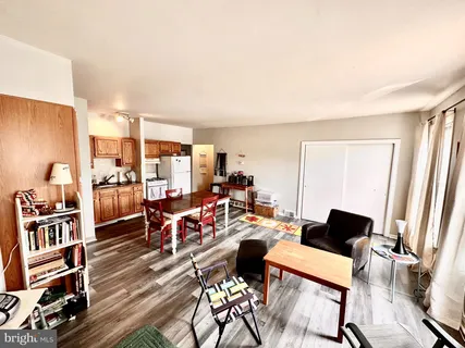 $1,650 | 3793 Cresson Street, Unit 2, Philadelphia, PA 19127