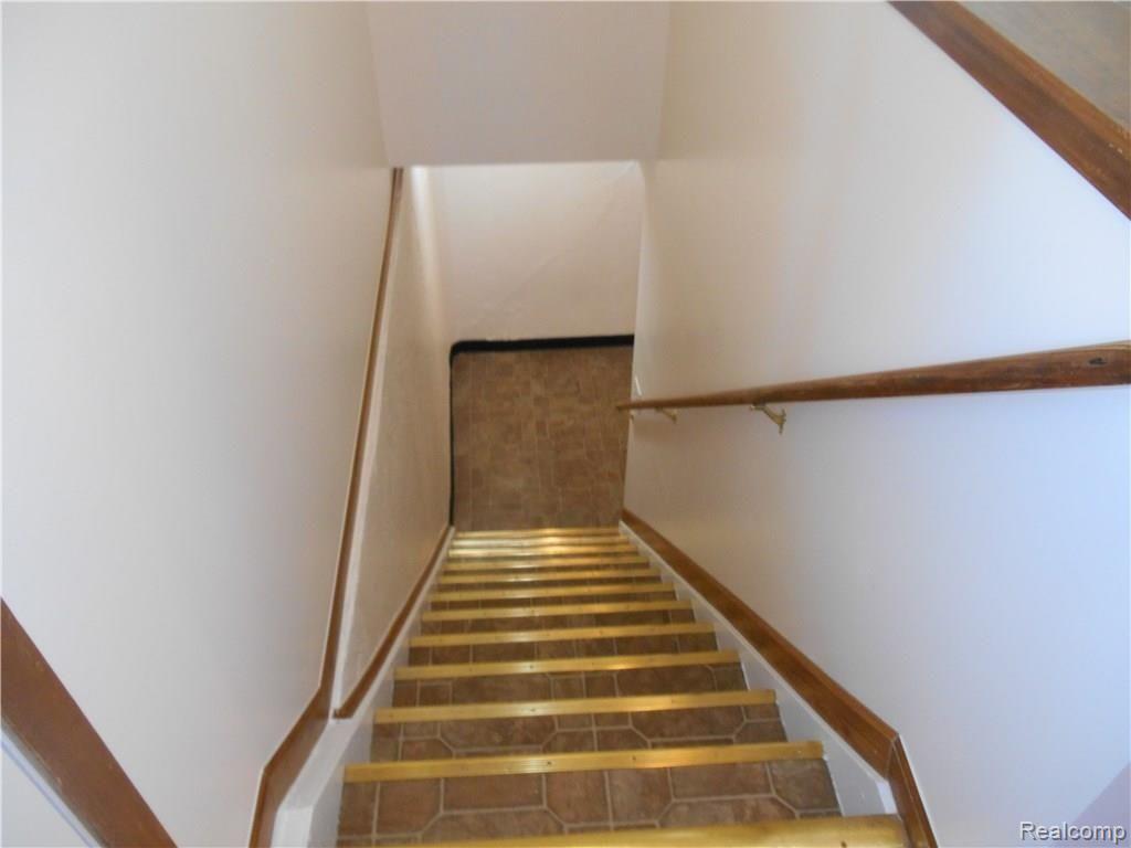 25754 Peter Kaltz Road Warren, MI 48091 - Photo 39 of 68 STAIRWAY TO THE BASEMENT
