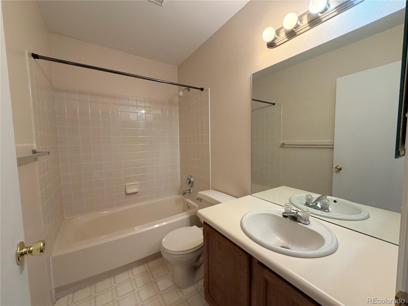 3210 South Biscay Way Aurora, CO 80013 - Photo 19 of 27