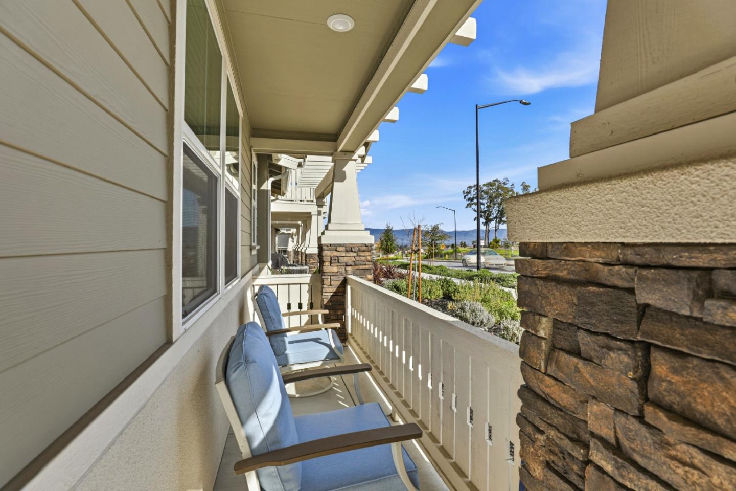 6385 Paysar Lane Gilroy, CA 95020 - Photo 4 of 27 a view of balcony and deck