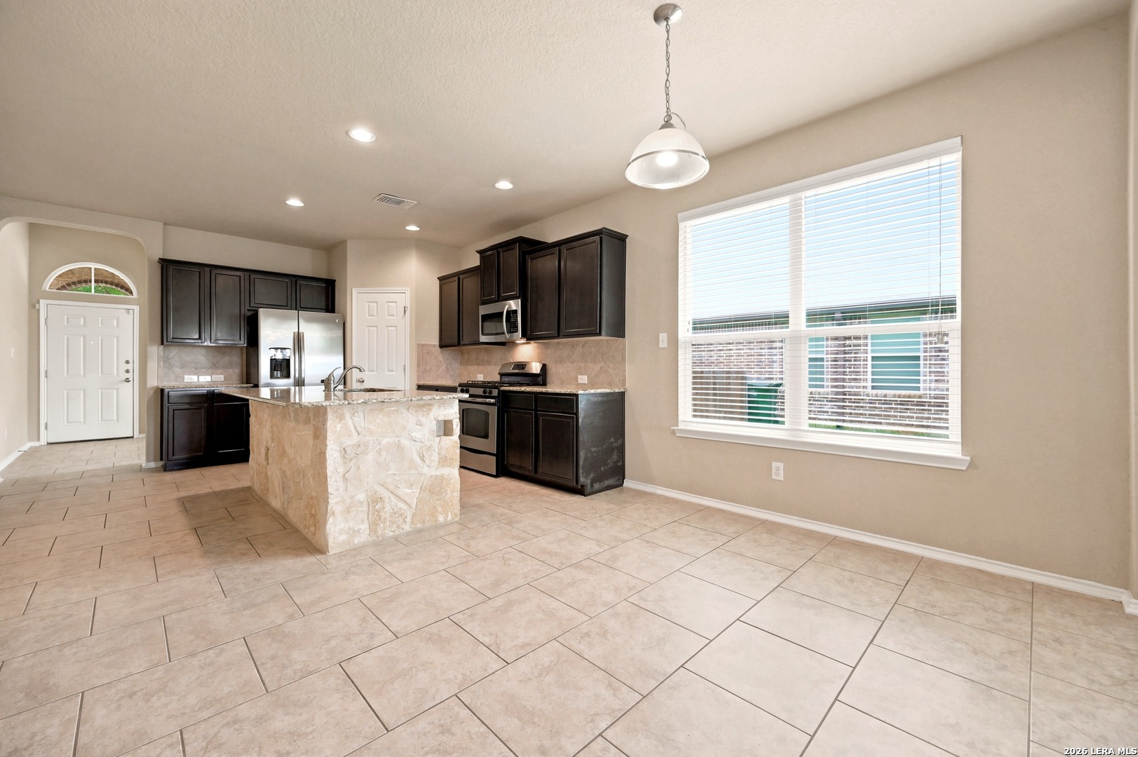 10220 Colonel Ridge Schertz, TX 78154 - Photo 10 of 33