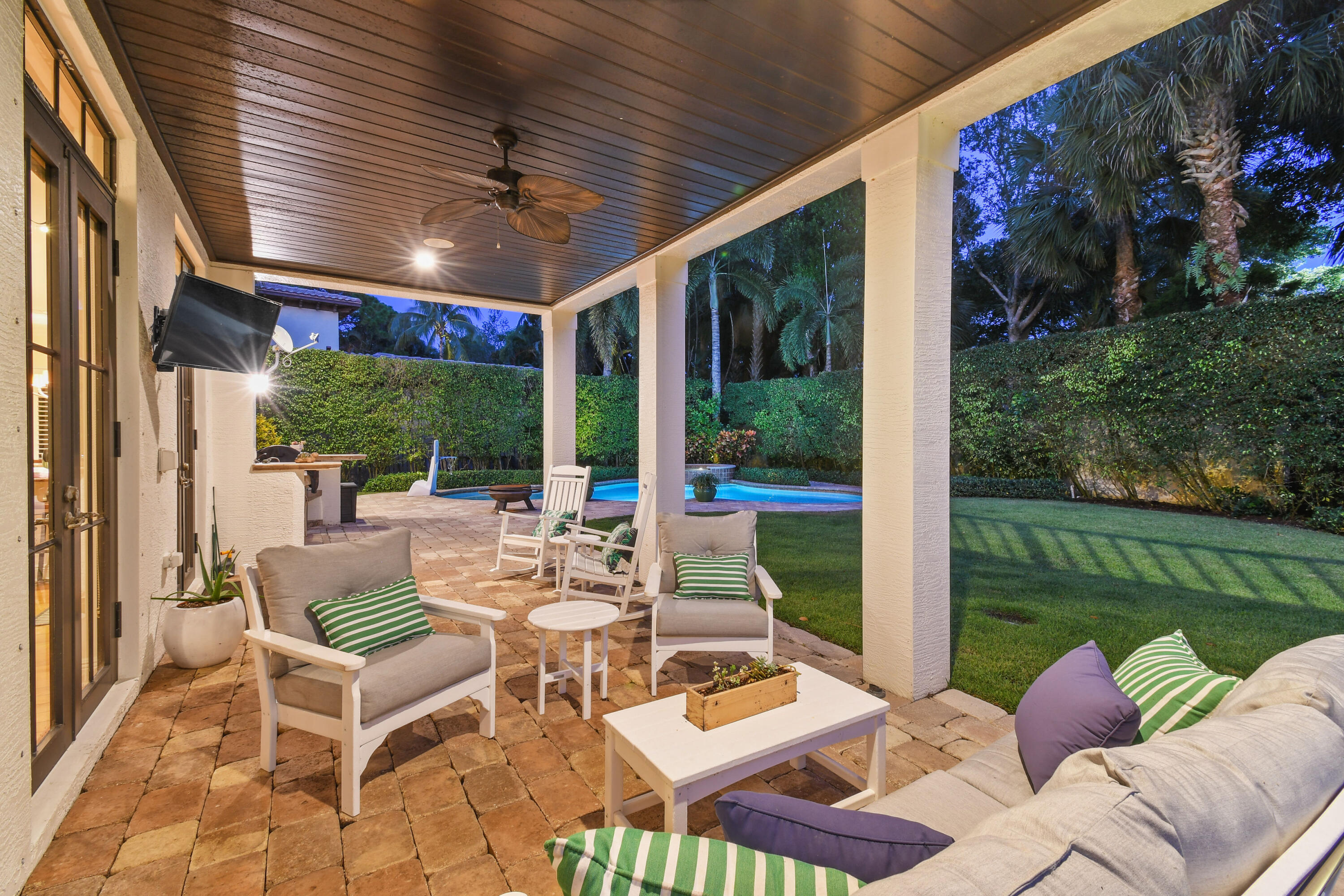 140 Segovia Way Jupiter, FL 33458 - Photo 58 of 62 140SegoviaWayTwilights(27)