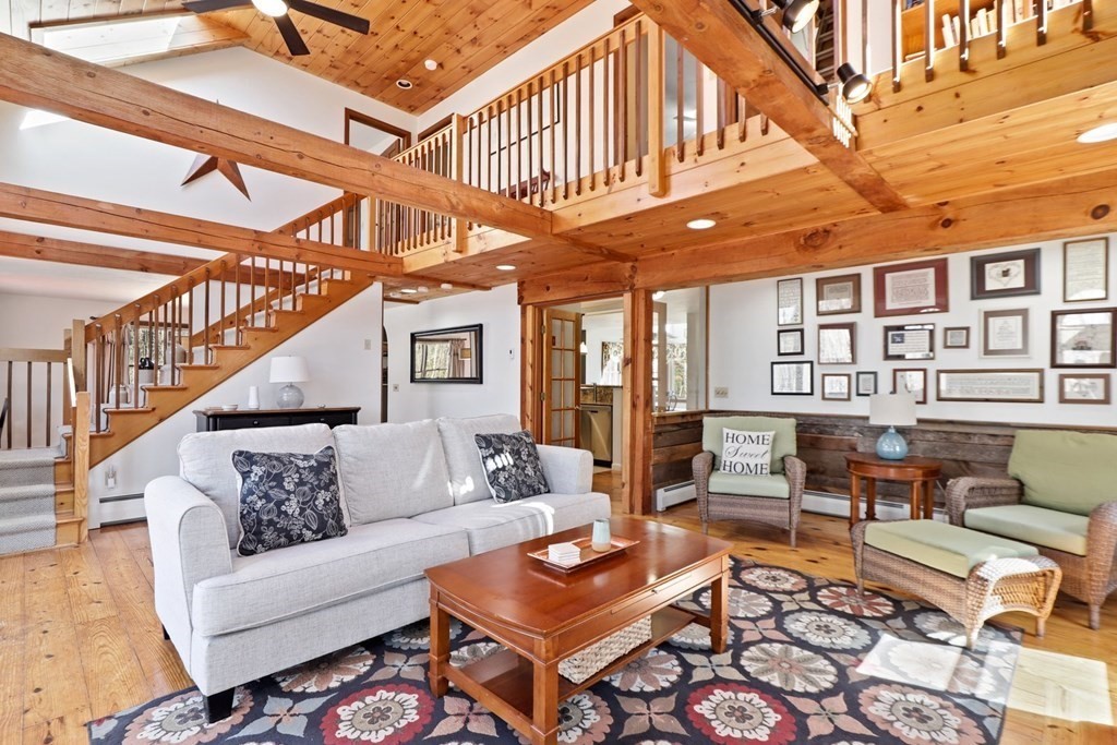 7 Campbell Court Rutland, MA 01543 - Photo 3 of 42 Gallery Image 3