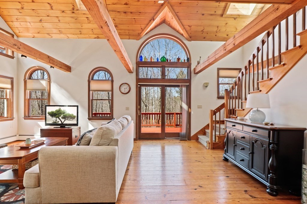 7 Campbell Court Rutland, MA 01543 - Photo 6 of 42 Gallery Image 6