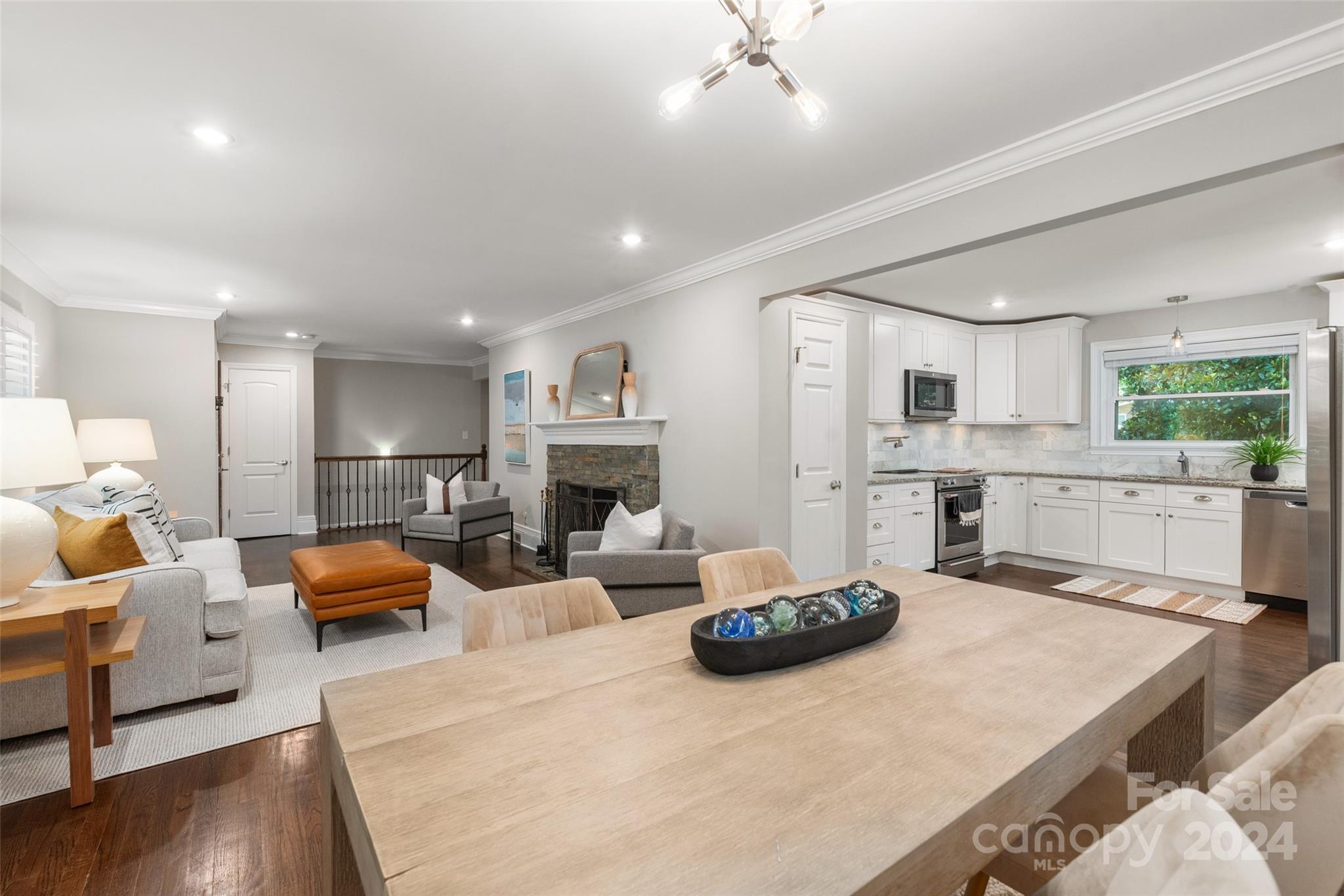 4327 Castleton Road Charlotte, NC 28211 - Photo 6 of 38 Gallery Image 6
