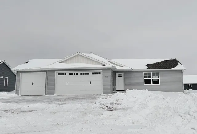 $369,900 | 2034 Red Fox Lane, Kaukauna, WI 54130