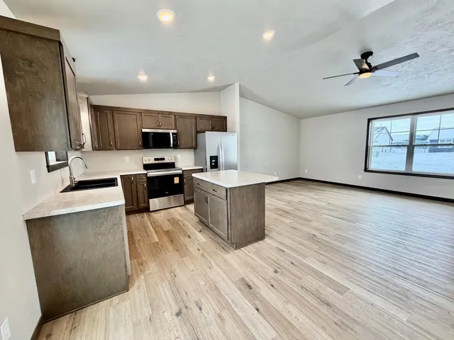 $369,900 | 2034 Red Fox Lane, Kaukauna, WI 54130