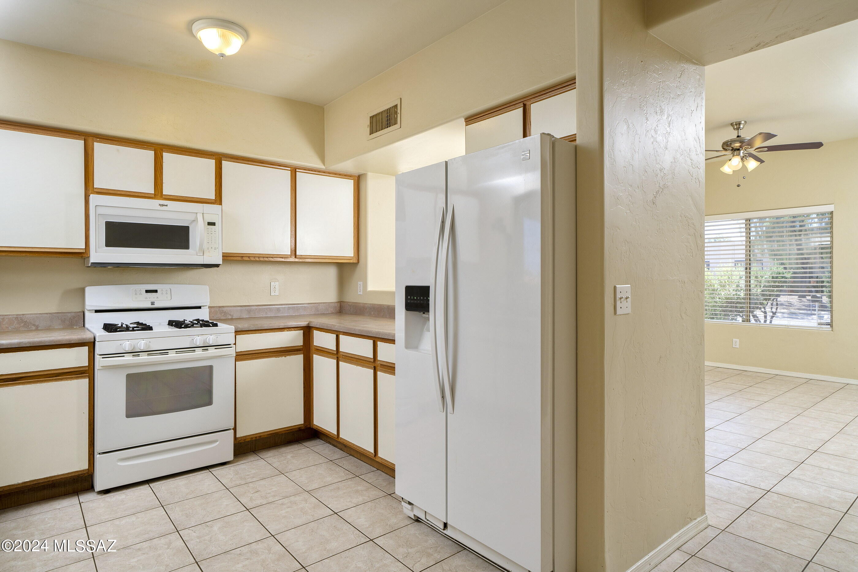 522 West Mossman Road Tucson, AZ 85706 - Photo 4 of 17 Gallery Image 4